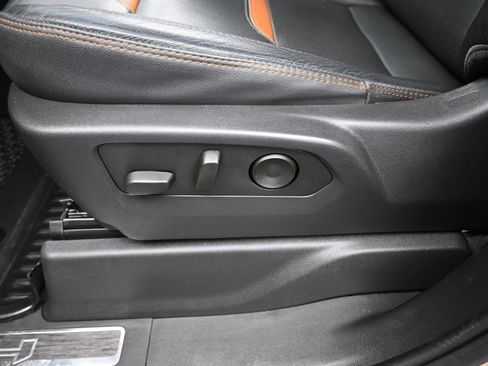 Used 2023 GMC Sierra 1500 AT4 w/ AT4 Premium Package image 9