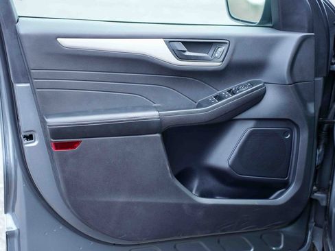 Certified 2022 Ford Escape SE w/ SE Sport Appearance Package image 14