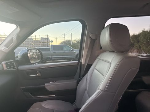 Used 2022 Toyota Tundra Limited image 17