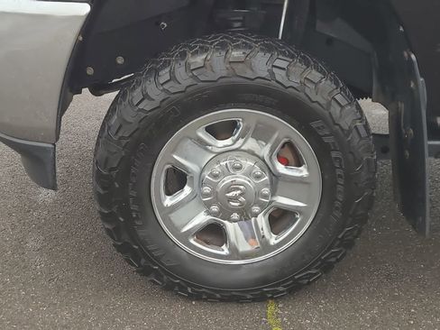 Used 2019 RAM 2500 Tradesman image 16