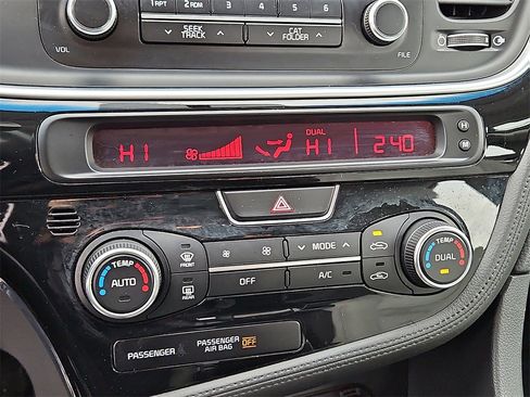 Used 2015 Kia Optima EX image 16