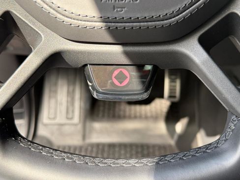 Used 2025 Land Rover Defender 110 AWD/4WD image 35