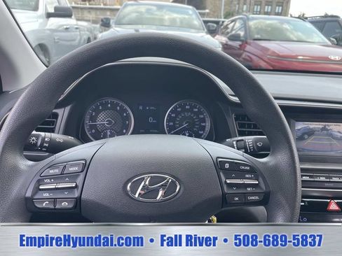 Used 2020 Hyundai Elantra SE w/ Cargo Package (C1) FWD image 25