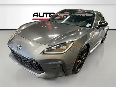 Used 2023 Toyota GR86 Premium RWD image 3