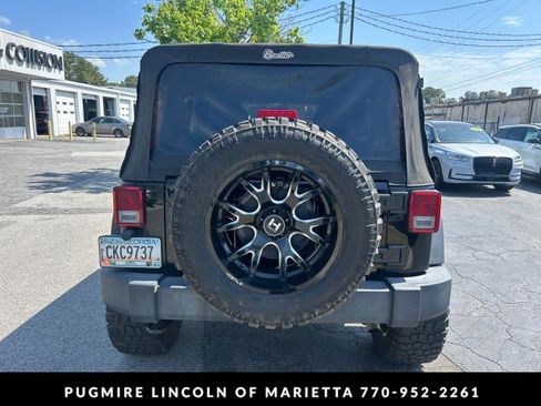 Used 2017 Jeep Wrangler Unlimited Sport w/ Quick Order Package 24S AWD/4WD image 6