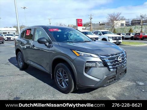 Used 2025 Nissan Rogue S AWD/4WD image 1