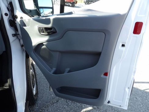 Used 2019 Ford Transit 250 138 image 25