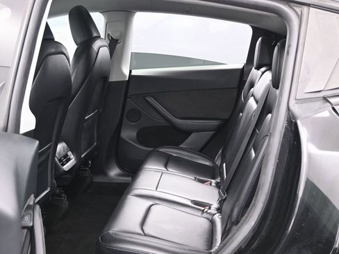 Used 2023 Tesla Model Y Long Range image 30