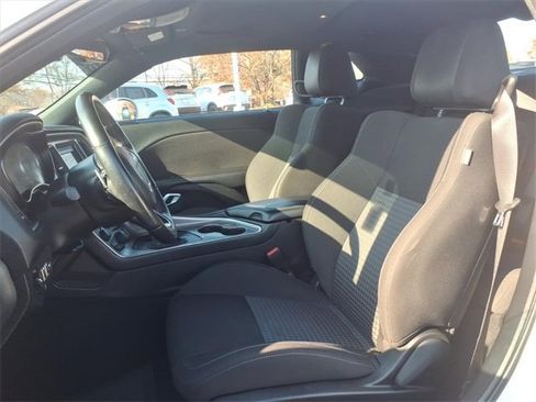 Used 2022 Dodge Challenger GT image 7