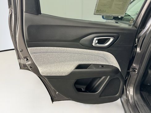 Used 2022 Jeep Compass Latitude w/ Convenience Group image 26