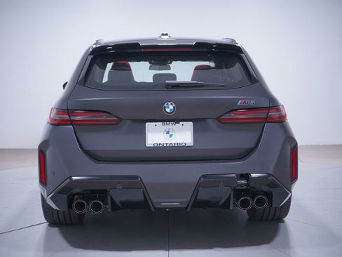 New 2026 BMW M5 Touring image 5