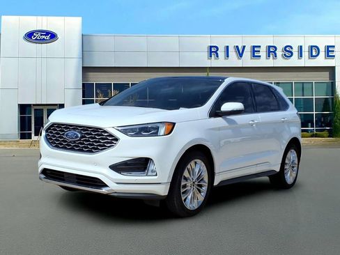 Used 2022 Ford Edge Titanium w/ Equipment Group 301A AWD/4WD image 3