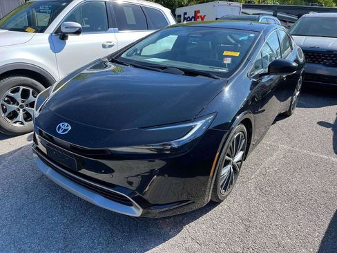Used 2023 Toyota Prius Limited AWD/4WD image 4