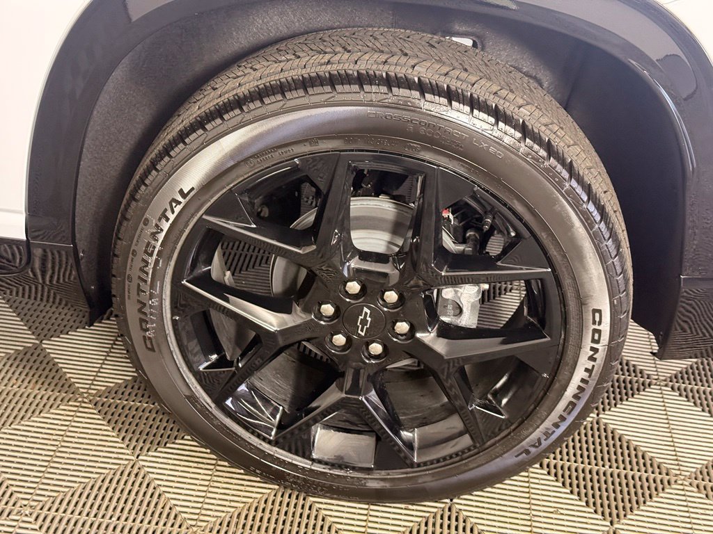 New 2026 Chevrolet Traverse RS w/ LPO, Floor Liner Package AWD/4WD image 15