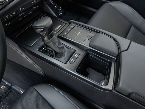 Used 2022 Lexus ES 300h w/ Premium Package image 9