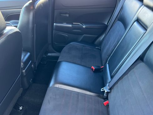 Used 2024 Mitsubishi Outlander Sport SE image 12