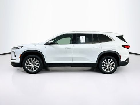 Used 2025 Buick Enclave Preferred AWD/4WD image 4