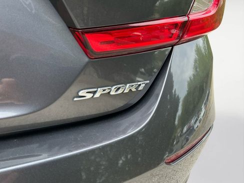 Used 2018 Honda Accord Sport image 23