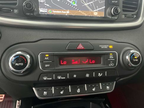 Used 2019 Kia Sorento SX AWD/4WD image 23