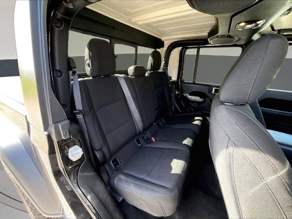 Used 2023 Jeep Gladiator Sport AWD/4WD image 25