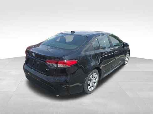 Used 2024 Toyota Corolla LE image 5