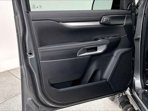 Used 2025 Ford Ranger Lariat w/ Trailer Tow Package image 24