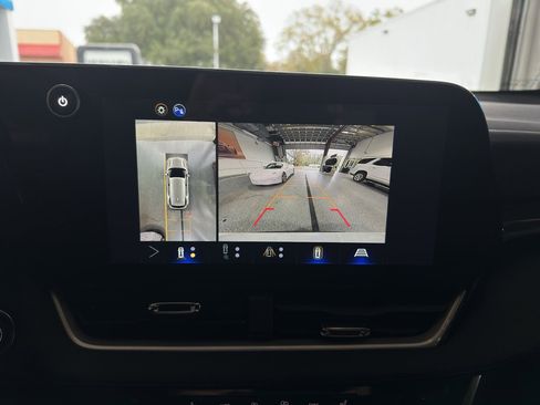 New 2026 Chevrolet Equinox LT w/ Convenience Package II image 28