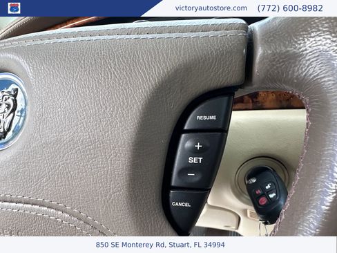 Used 2005 Jaguar XJ8 L image 31