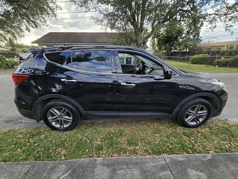 Used 2018 Hyundai Santa Fe Sport image 2