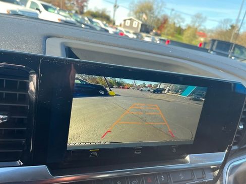 Used 2025 Chevrolet Silverado 1500 LT image 14