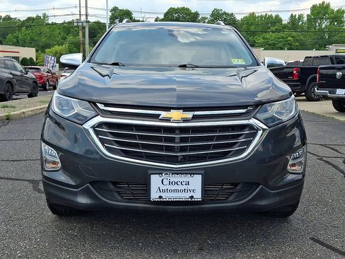 Used 2018 Chevrolet Equinox Premier FWD image 3
