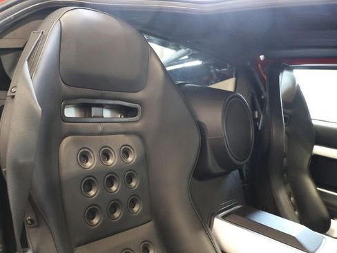 Used 2005 Ford GT image 9