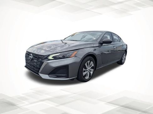 Certified 2025 Nissan Altima 2.5 S image 7