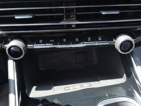 New 2026 Chevrolet Traverse LT w/ Enhanced Driving Package image 17