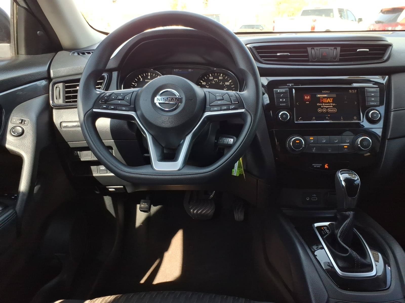 Used 2018 Nissan Rogue S FWD image 17