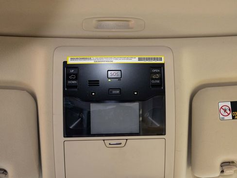 Used 2020 Lexus LX 570 4WD w/ Luxury Package image 44