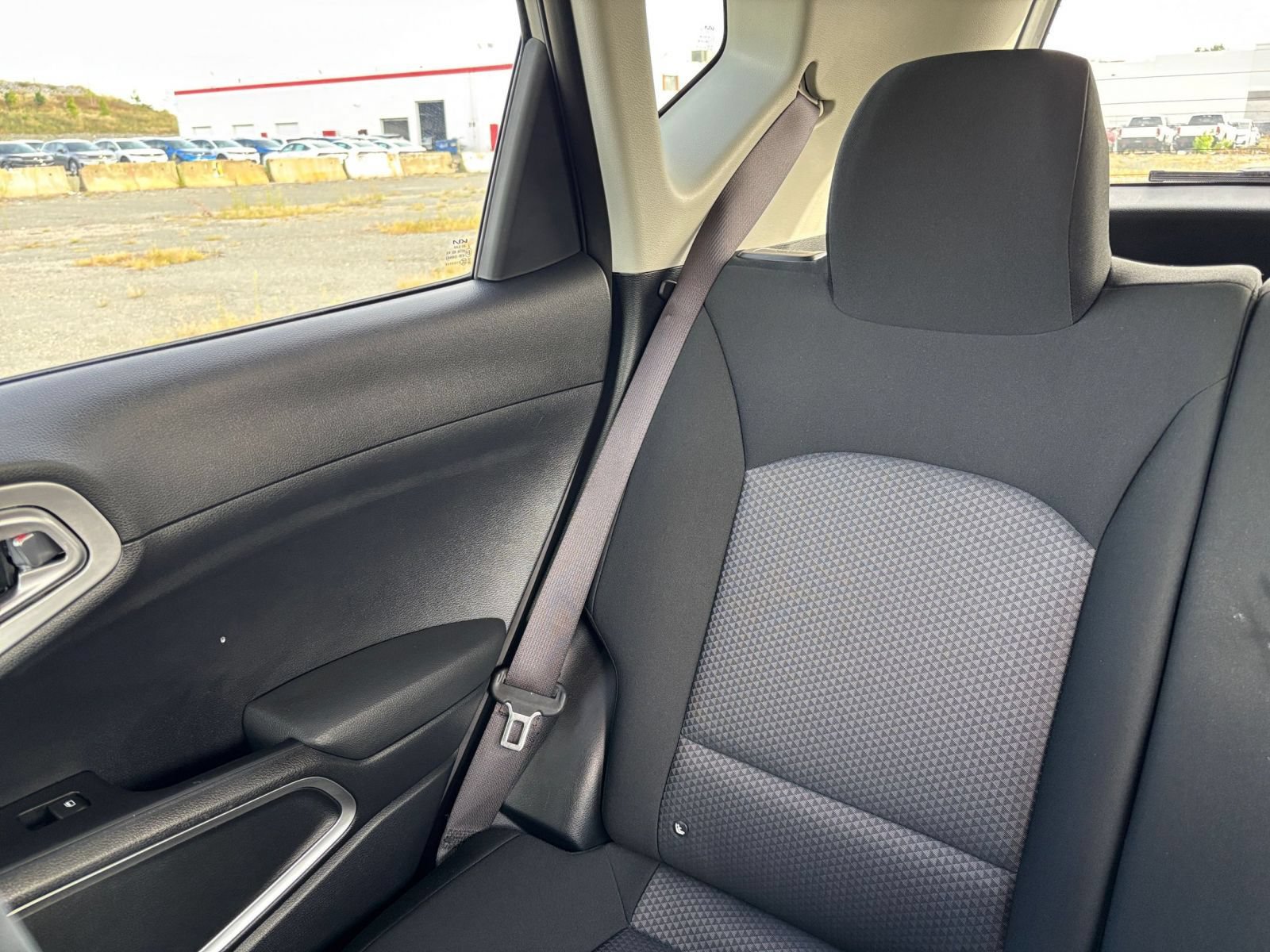 Used 2025 Kia Soul LX w/ LX Technology Package FWD image 34