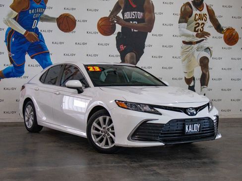 Used 2023 Toyota Camry LE FWD image 2