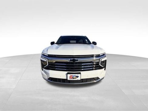 Used 2026 Chevrolet Tahoe LT w/ Comfort Package image 2
