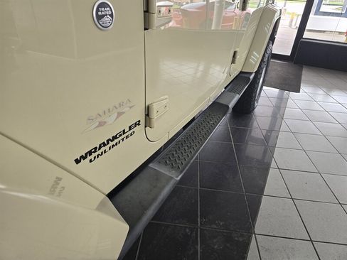 Used 2012 Jeep Wrangler Unlimited Sahara w/ Connectivity Group image 26