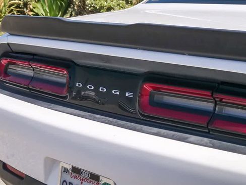Used 2017 Dodge Challenger R/T RWD image 10