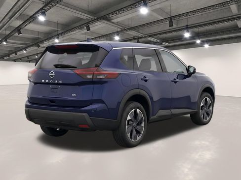 Used 2024 Nissan Rogue SV FWD image 4