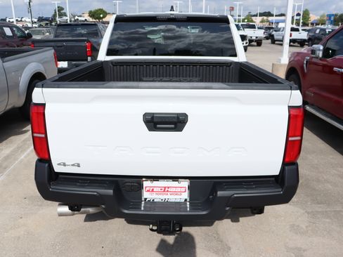 Used 2026 Toyota Tacoma SR AWD/4WD image 10