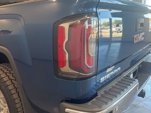 Used 2018 GMC Sierra 1500 SLT w/ SLT Premium Package image 8