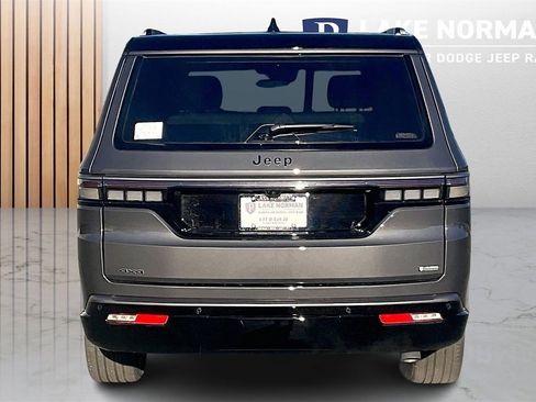 New 2026 Jeep Grand Wagoneer L Summit image 8
