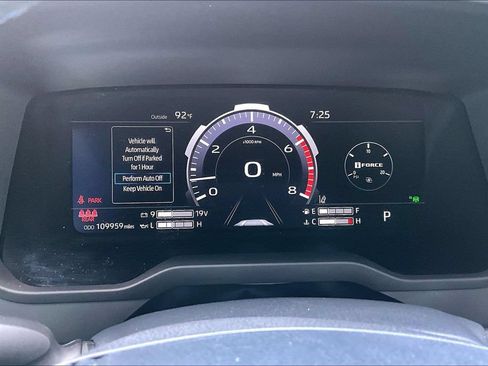 Used 2023 Toyota Tundra Platinum w/ Advanced Package AWD/4WD image 2