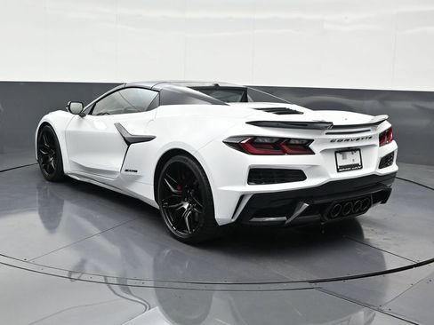 Used 2026 Chevrolet Corvette Z06 w/ Stealth Interior Trim Package image 3