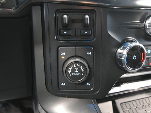 New 2025 Ford F150 Lariat w/ Equipment Group 502A High image 16