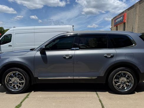 Used 2020 Kia Telluride EX AWD/4WD image 4