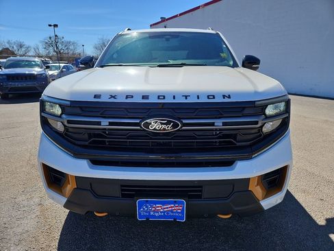 New 2026 Ford Expedition Tremor image 3